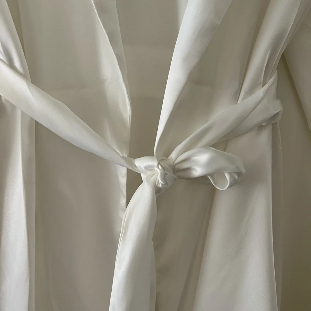 Elegant White Satin Suit Set. Wide leg pantsuit. Size s - Picture 9 of 9